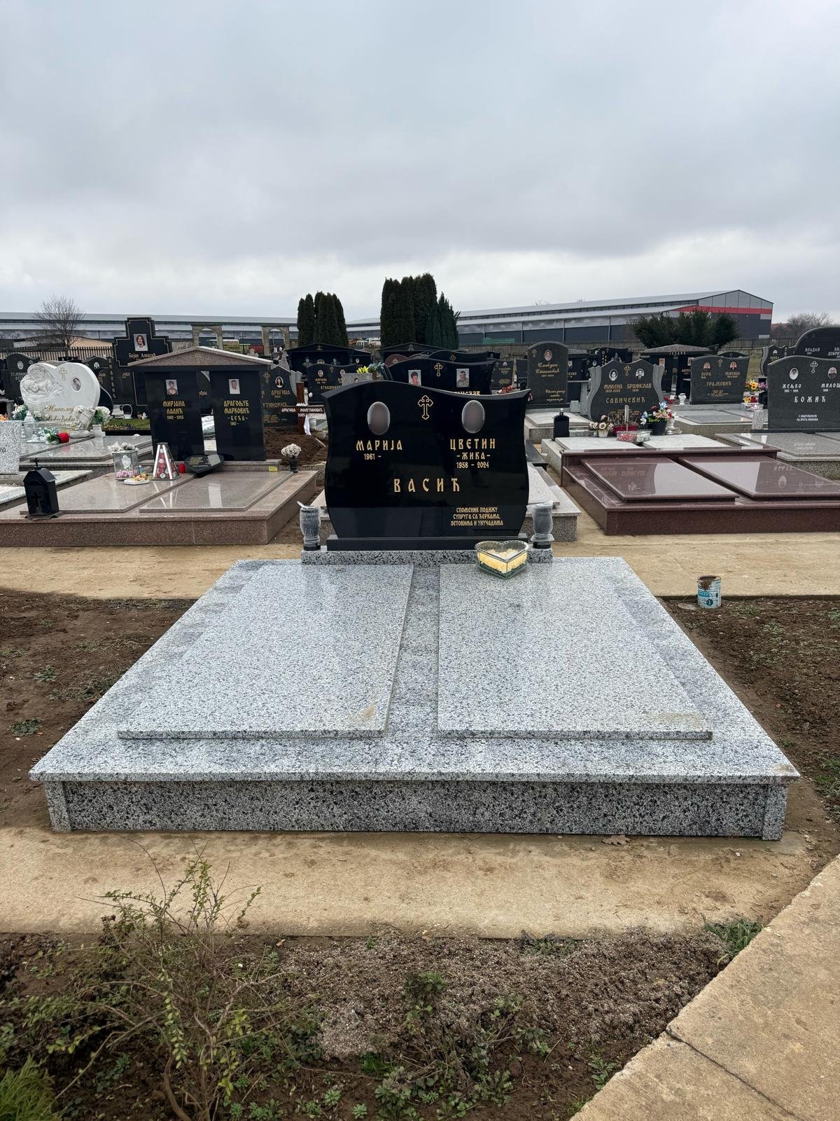 Spomenici za dvoje 12